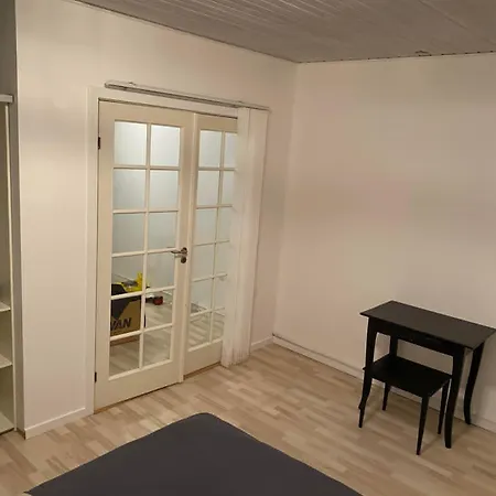 Comfortable And Centrally Located In Appartement